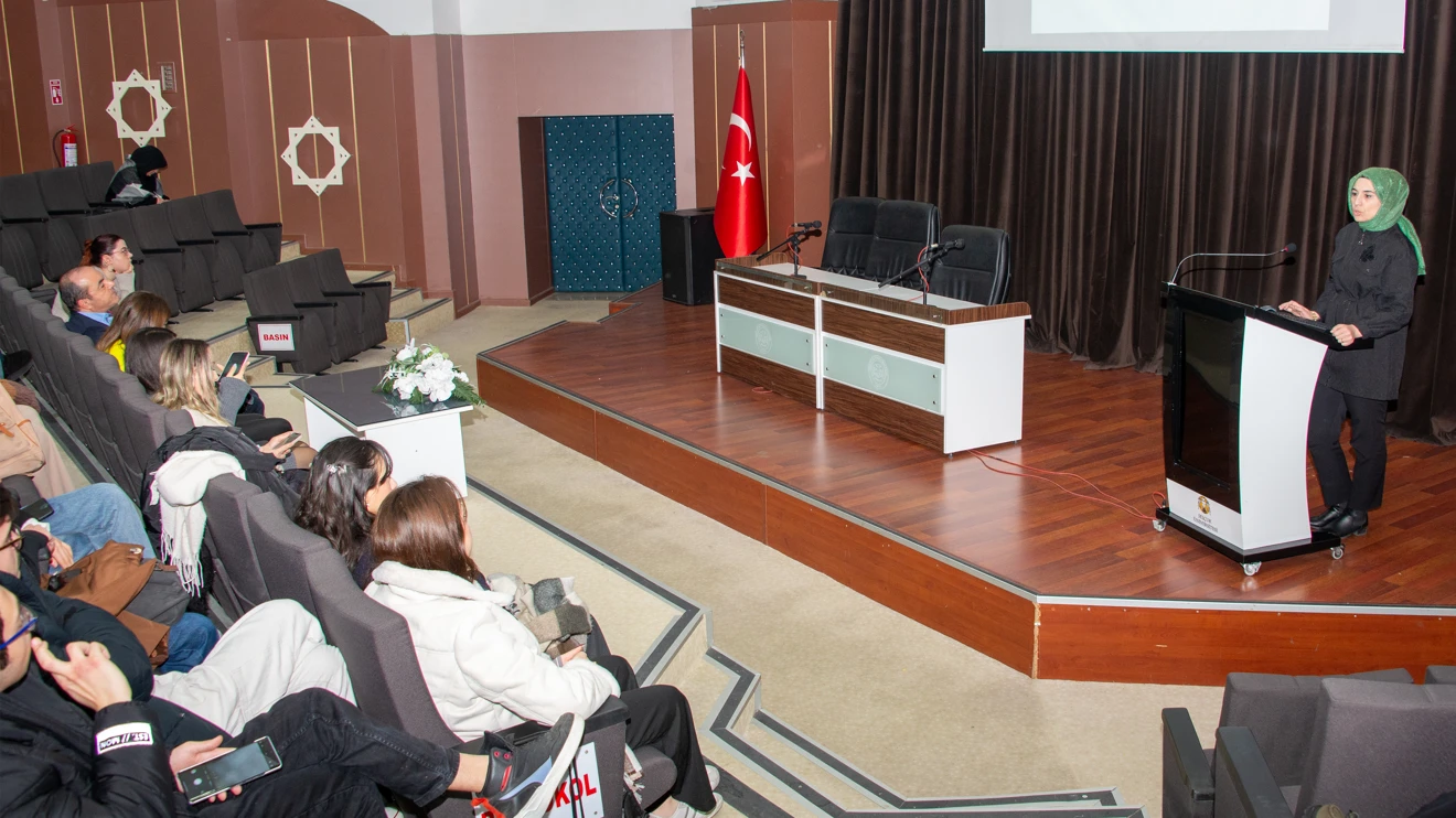 Selçuk Üniversitesinde yurt dışında eğitim fırsatları tanıtıldı